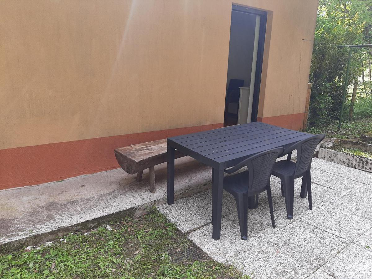 Вілла Terrazza Sul Borgo Венцоне Екстер'єр фото